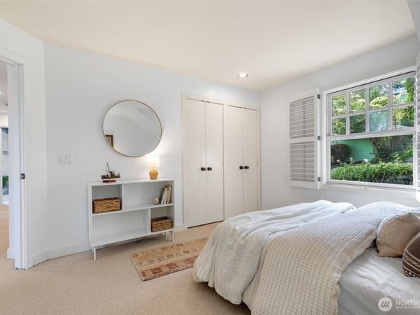 903 Lakeside Avenue S, Seattle WA 98144