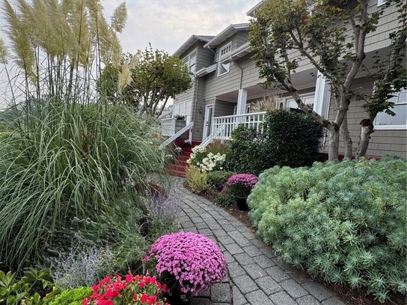 903 Lakside Avenue S, Seattle WA 98144