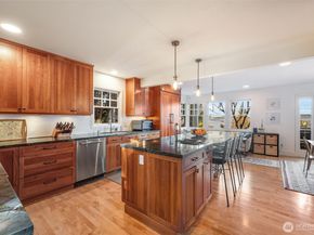 903 Lakside Avenue S, Seattle WA 98144