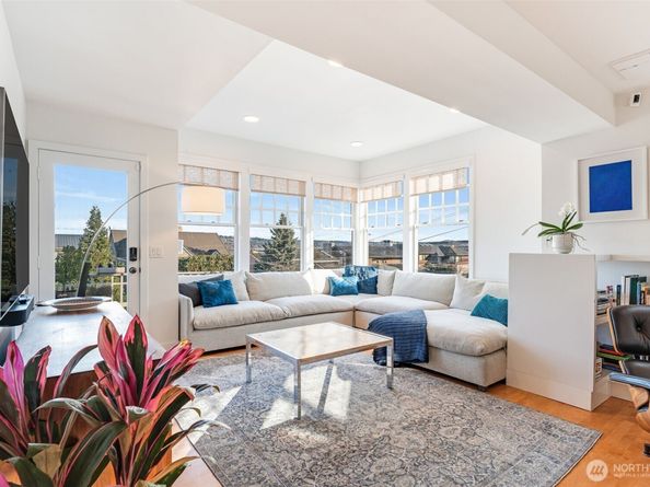 903 Lakside Avenue S, Seattle WA 98144