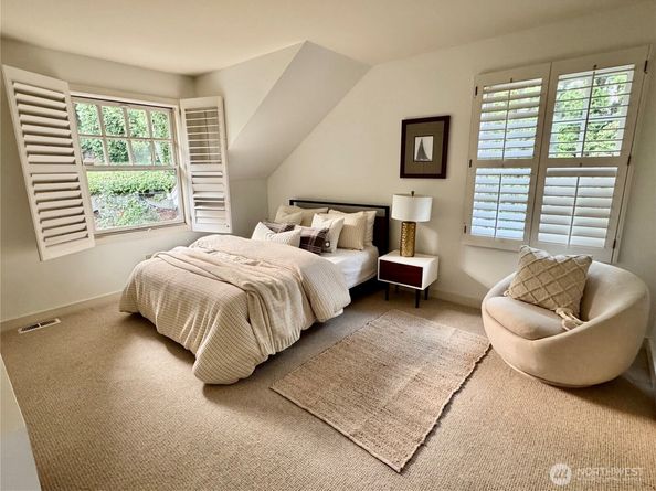 903 Lakside Avenue S, Seattle WA 98144