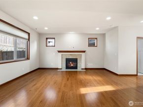 4617 167th Street SW, Lynnwood WA 98037