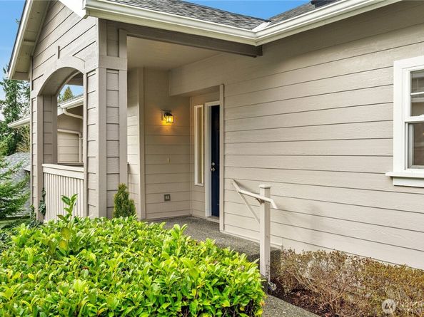 16704 Cobblestone Drive, Lynnwood WA 98037