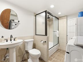 16543 NE 46th Street, Redmond WA 98052