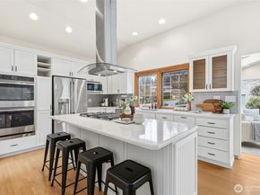 16543 NE 46th Street, Redmond WA 98052