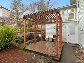 16543 NE 46th Street, Redmond WA 98052