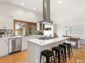 16543 NE 46th Street, Redmond WA 98052