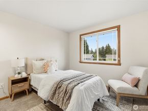 16543 NE 46th Street, Redmond WA 98052