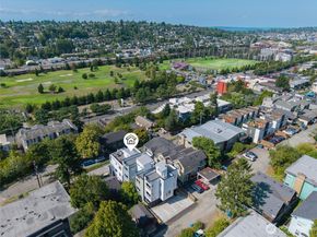 2538 14th Avenue W B, Seattle WA 98119