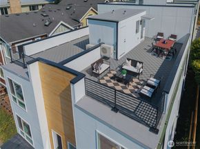 2538 14th Avenue W B, Seattle WA 98119