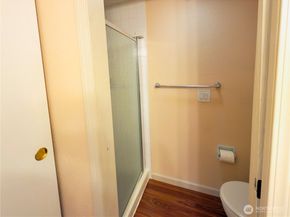 4717 W Lake Sammamish Pkwy SE C305, Sammamish WA 98027