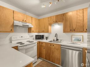 1425 S Puget Drive I5, Renton WA 98055