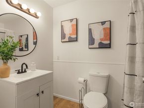 1425 S Puget Drive I5, Renton WA 98055