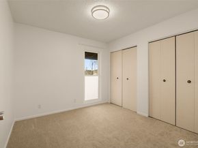 1425 S Puget Drive I5, Renton WA 98055