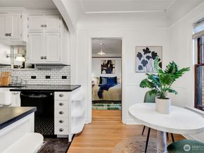 1120 17th Avenue 204, Seattle WA 98122