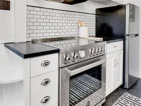 1120 17th Avenue 204, Seattle WA 98122