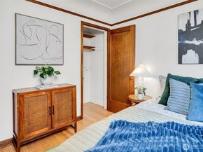 1120 17th Avenue 204, Seattle WA 98122