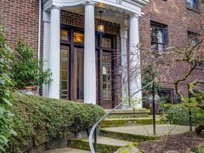 1120 17th Avenue 204, Seattle WA 98122