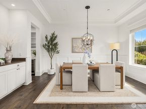 10610 NE 28th Street, Bellevue WA 98004