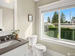 10610 NE 28th Street, Bellevue WA 98004