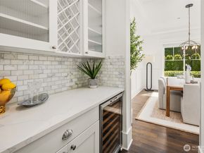 10610 NE 28th Street, Bellevue WA 98004