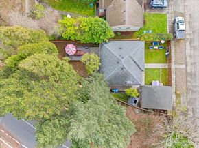 8250 Corliss Avenue N, Seattle WA 98103