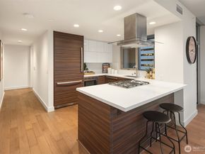 588 Bell Street 710S, Seattle WA 98121