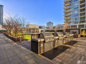 588 Bell Street 710S, Seattle WA 98121
