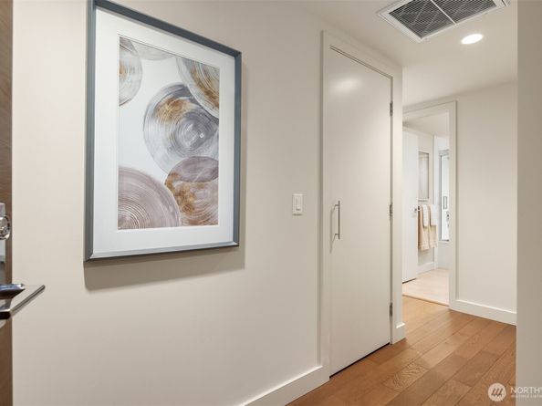 588 Bell Street 710S, Seattle WA 98121