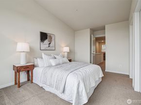 93 Sky Ridge Rd 505, Issaquah WA 98027