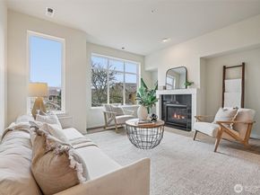 93 Sky Ridge Rd 505, Issaquah WA 98027