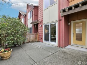 93 Sky Ridge Rd 505, Issaquah WA 98027