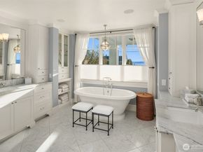 433 11th Avenue W, Kirkland WA 98033