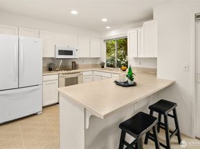 11917 Stendall Place N, Seattle WA 98133