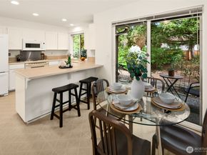 11917 Stendall Place N, Seattle WA 98133