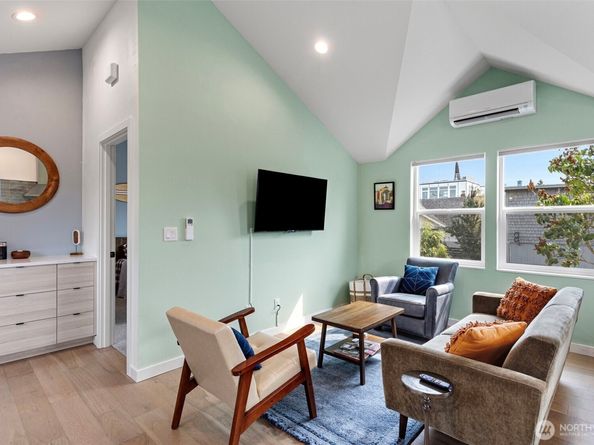 3013 61st Avenue SW, Seattle WA 98116