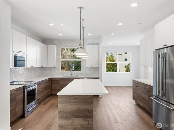 728 Newport Way NW, Issaquah WA 98027