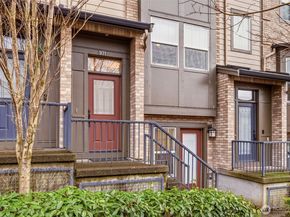 971 NE Ellis Drive 5.2, Issaquah WA 98029