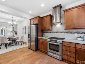 971 NE Ellis Drive 5.2, Issaquah WA 98029