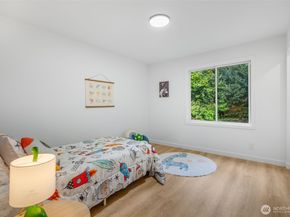 10723 Densmore Avenue N, Seattle WA 98133