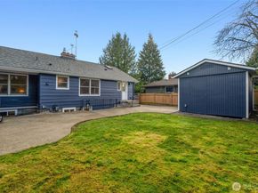 10723 Densmore Avenue N, Seattle WA 98133