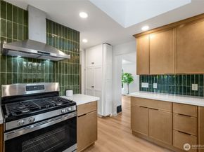 10723 Densmore Avenue N, Seattle WA 98133