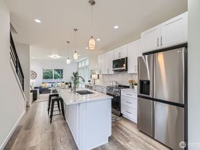 18331 1st Avenue NE, Shoreline WA 98155