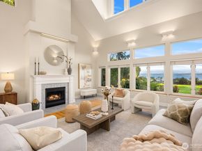 10668 NE Manor Lane, Bainbridge Island WA 98110