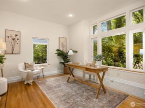 10668 NE Manor Lane, Bainbridge Island WA 98110