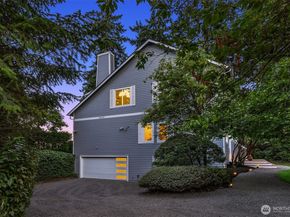 10668 NE Manor Lane, Bainbridge Island WA 98110