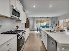 1226 Baker Heights Loop, Bremerton WA 98312