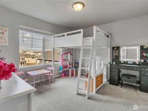1226 Baker Heights Loop, Bremerton WA 98312