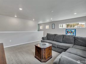 1226 Baker Heights Loop, Bremerton WA 98312