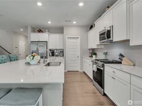 1226 Baker Heights Loop, Bremerton WA 98312